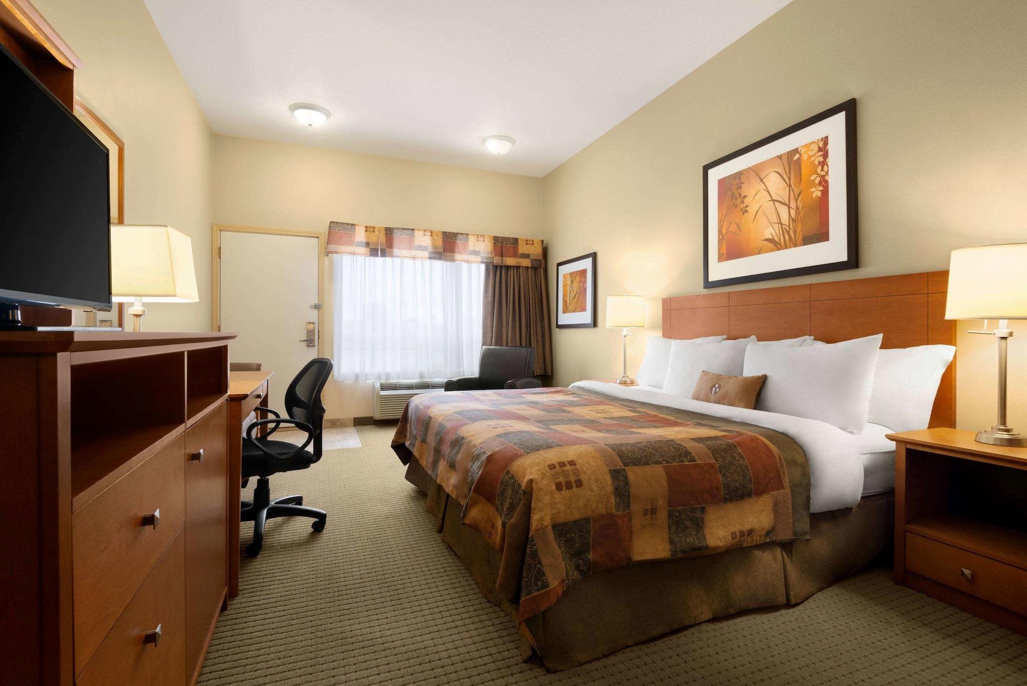 รามาดา บาย วินด์แฮม เดรย์ตัน แวลเลย์ Hotel Drayton Valley ภายนอก รูปภาพ