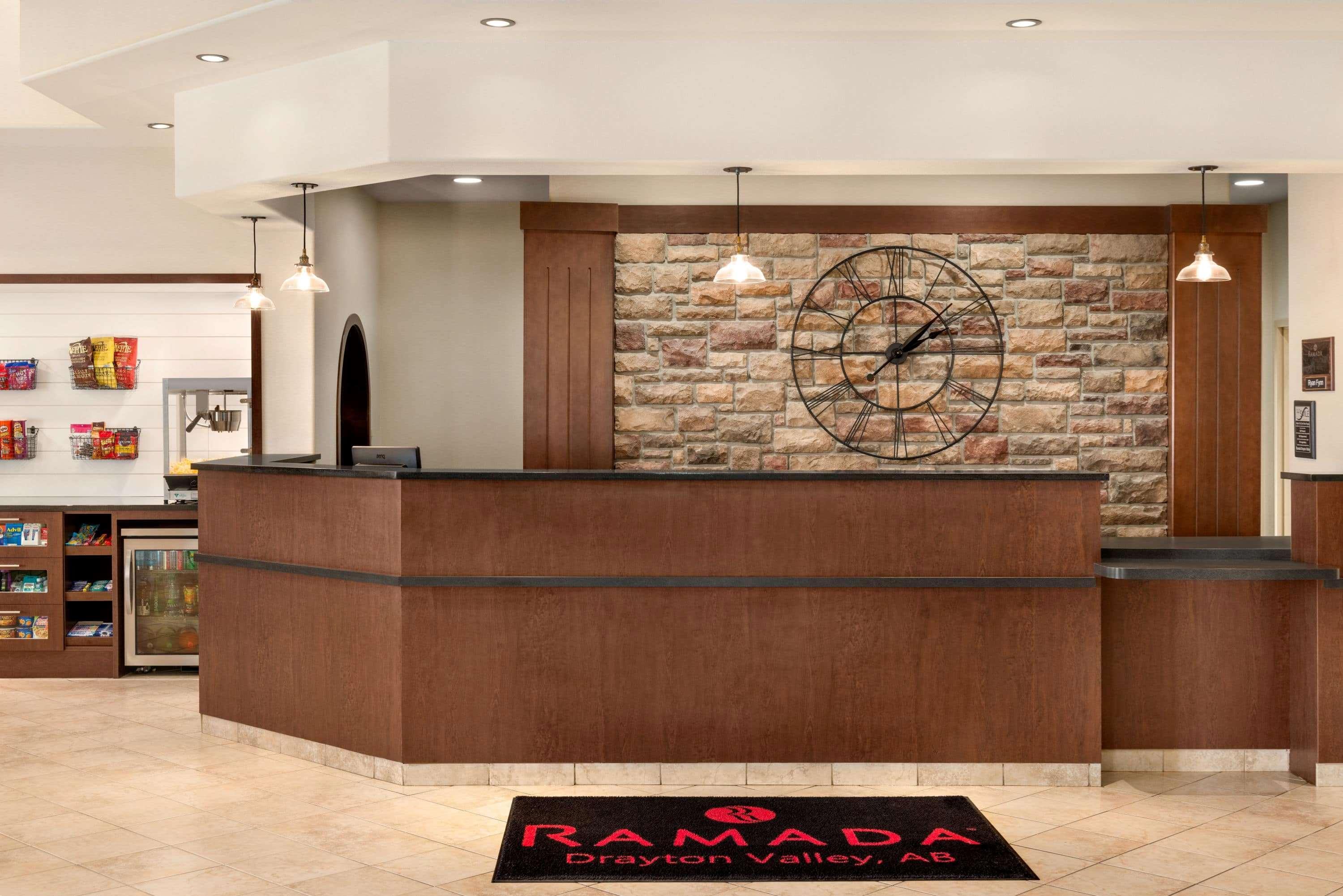 รามาดา บาย วินด์แฮม เดรย์ตัน แวลเลย์ Hotel Drayton Valley ภายนอก รูปภาพ